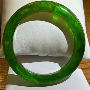 Bakelite End-of-Day Green & Yellow Bangle
